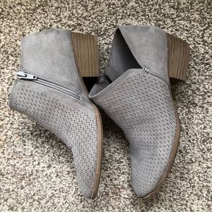 SOLD Women’s Falls Creek Memory Foam Grey Short Ankle Boots Booties